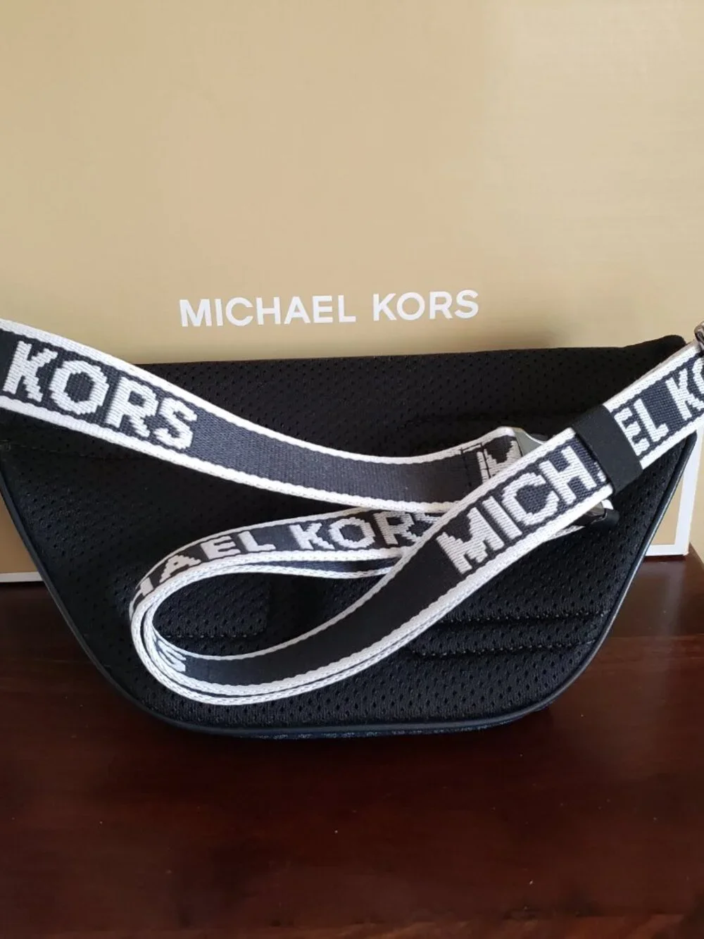 New Michael Kors Lexi Women's Sneaker/Color Admiral Blue/ 9.5M w/ Mini Belt Bag